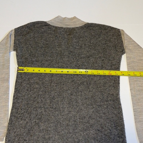 Anthropologie Moth Tan and Grey V-Neck Wool Sweater - Women’s Size Small - Picture 8 of 8